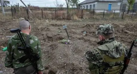 Нови зловещи масови гробове открити в Донбас