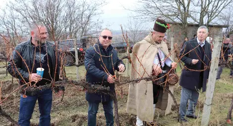Кметът на винарското село Пиргово: Нека славим и почитаме своята земя, която се отплаща за труда ни с обилен плод