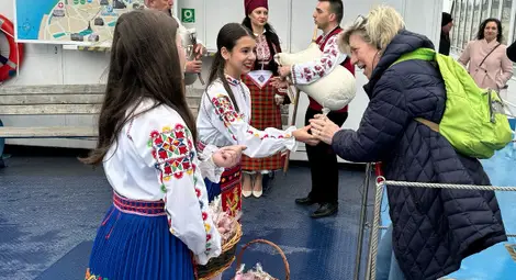 Посрещнат бе първият за сезона круизен кораб на Понтон &bdquo;Дунав турс&ldquo; в Русе