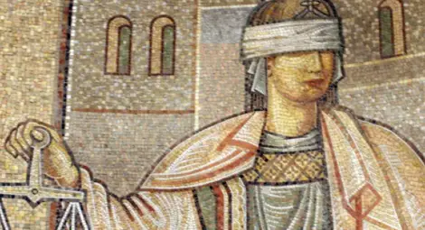 12 000 лева обезщетение за счупена на две места челюст