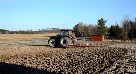 Българската земя е разделена  между 1,86 милиона собственици