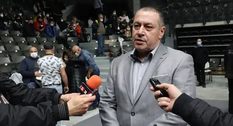 Кандидат за депутат искал да следи приемането на протоколите в Арена Русе