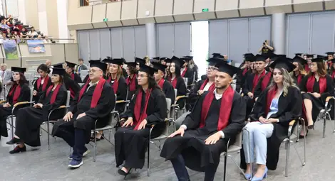 69 юристи се дипломираха в Русенския университет, преизбраният депутат Георги Кръстев е първенец на випуска
