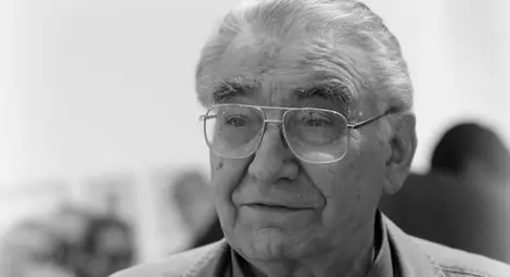 In Memoriam: Угасна големият Светлин Русев