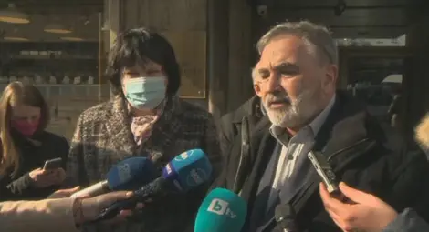 Окончателно решение кога се връщат големите ученици в клас ще се вземе следващата седмица