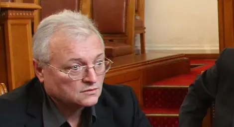 Валери Найденов: Коранът плаче за редактор