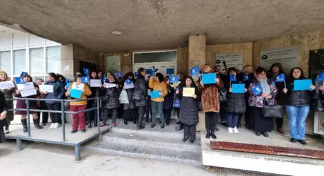 Протестът на &bdquo;Социално подпомагане&ldquo;: Социалната работа е призвание, но в магазина искат пари!