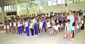 Млади акробати участваха в турнир на „Локомотив“