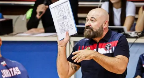 Волейболистите пред горещ мач срещу звезден тим с нов италиански треньор