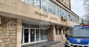 Районният съд в Берковица потвърди мярка за задържане на две жени, откраднали 5000 лева