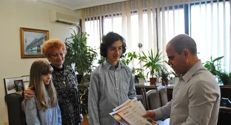 Йоана и Николай подариха &bdquo;Карнеги хол&ldquo; на кмета Стоилов