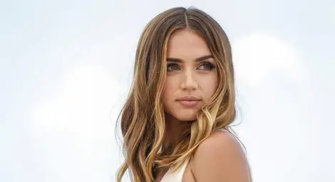 Ана де Армас: Не съм достатъчно красива за момиче на Бонд