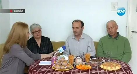 Седем братя и сестри се намериха години, след като са били разделени