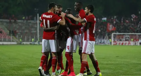 ЦСКА с нова победа над Дунав, вратарят на "драконите" блесна с невероятни спасявания ЦСКА с нова победа над Дунав, вратарят на "драконите" блесна с невероятни спасявания