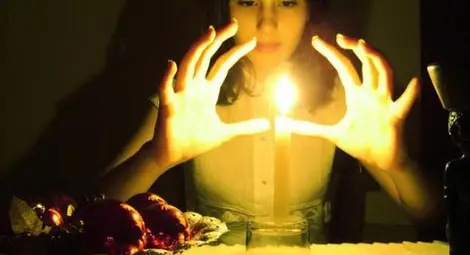 Свекър заподозря снаха си в магьосничество