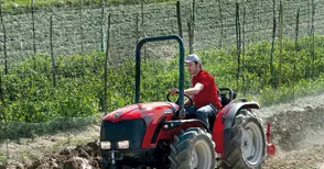 Въведоха винетка  и за тракторите