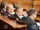 ГЕРБ-СДС настоя за извънредно заседание на парламента в неделя, предложението им предизвика напрежение в пленарна зала и скандирания 