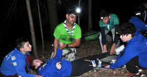 Морски скаути „спасяваха“ пострадали младежи по време на среднощна акция  