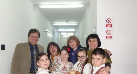 Педагози от &bdquo;Възраждане&ldquo; получиха сертификати от международно обучение