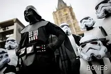 Участва ли Дарт Вейдър в "Междузвездни войни 7"