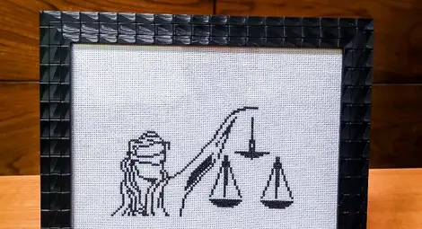 Ученички от Облеклото първи участници в конкурс на съда