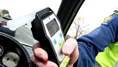 В името на рекорда - 89-годишен шофьор катастрофирал с 1.7 промила алкохол В името на рекорда - 89-годишен шофьор катастрофирал с 1.7 промила алкохол