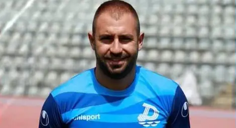 Никола Колев