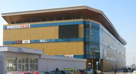 Лондонска банка поиска  несъстоятелност на &bdquo;Мега мол&ldquo;