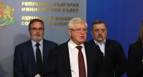Кирил Ананиев отмени заповедта за задължителните маски