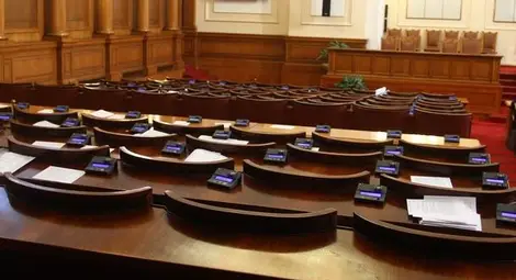 Пред провал е първото заседание на НС за тази седмица