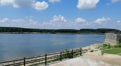 Дунав при Силистра наближава критичното си ниво