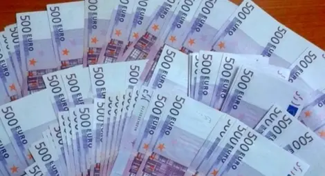 Турски тираджия хванат с 68 000 евро на Дунав мост Турски тираджия хванат с 68 000 евро на Дунав мост