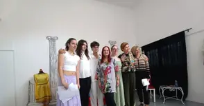 Мостове от думи и обич: Русенската поетеса Иглика Пеева грабна сърцата на българите в Ларнака