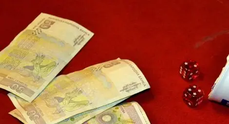 Внучка открадна 8000 лв. от баба си