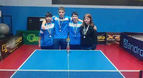 Учениците от ПГ по туризъм &ndash; Русе, със сребърен успех на Общинско първенство по тенис на маса