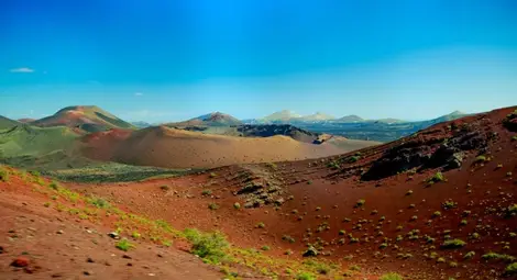 Български фотографи заснеха приказно красиви пейзажи на Луната на Земята /галерия/