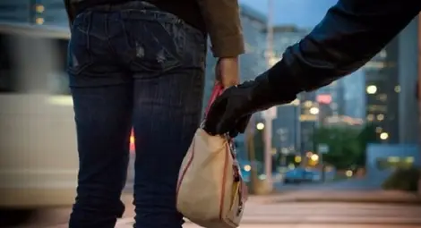 Дребничък нападател ограбва жени посред бял ден в &bdquo;Дружба&ldquo;