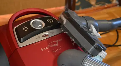 ЕК забранява прахосмукачките с мощност над 900 вата от септември