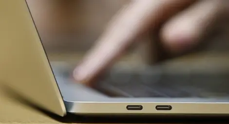 Пълните лични данни на 189 души са изтекли от хакнатите сървъри на НАП