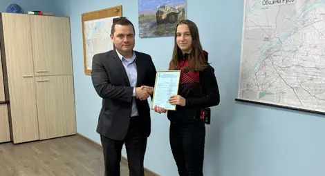 Йосефина Йорданова бе отличена от кмета на Русе Пенчо Милков за „Спортист на месеца“ Йосефина Йорданова бе отличена от кмета на Русе Пенчо Милков за „Спортист на месеца“