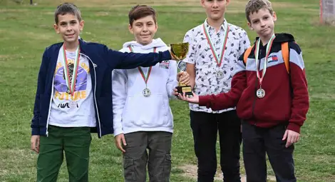 Отборът на Клуба по шах към Общинския младежки дом-Русе стана вицешампион на България