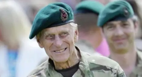 Гръцкият принц, който 70 г. е в сянката на британската кралица 