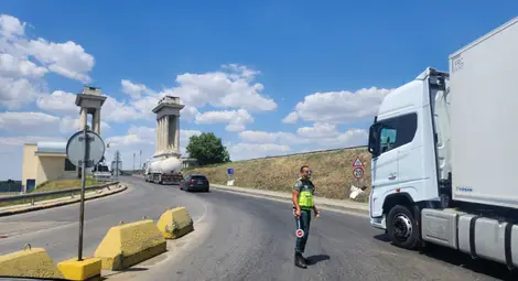 Драгомир Драганов и Йордан Вълчев провериха въведената организация на движение за ремонта на Дунав мост при Русе