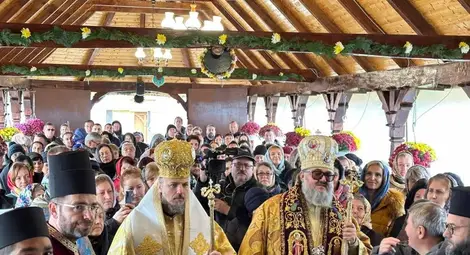 Епископ Макарий служи в румънски манастир по покана на Гюргевския епископ Амвросий
