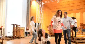 Мерилин Монро застава пред съда в зала „Филхармония“