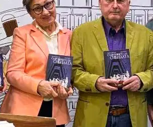 Проф. Димитър Драганов и Жана Янкова по време на представянето на книгата си &bdquo;Съкровището на Сибила&ldquo;.
