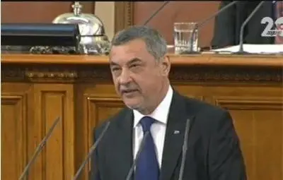 Симеонов в НС: Вие тук за какво сте? За да ви показват по талавизора ли?