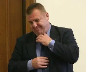 Каракачанов: Ако ВМРО е вземала пари от паспорти, ще се гръмна на площада Каракачанов: Ако ВМРО е вземала пари от паспорти, ще се гръмна на площада