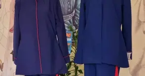 Гимназията по облекло дари казашки униформи на музея в Бяла