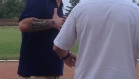 33-годишен хулиган нападна с юмруци треньора Великов